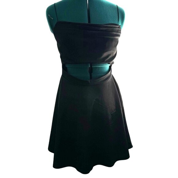 Windsor Homecoming Dress - Picture 5 of 8